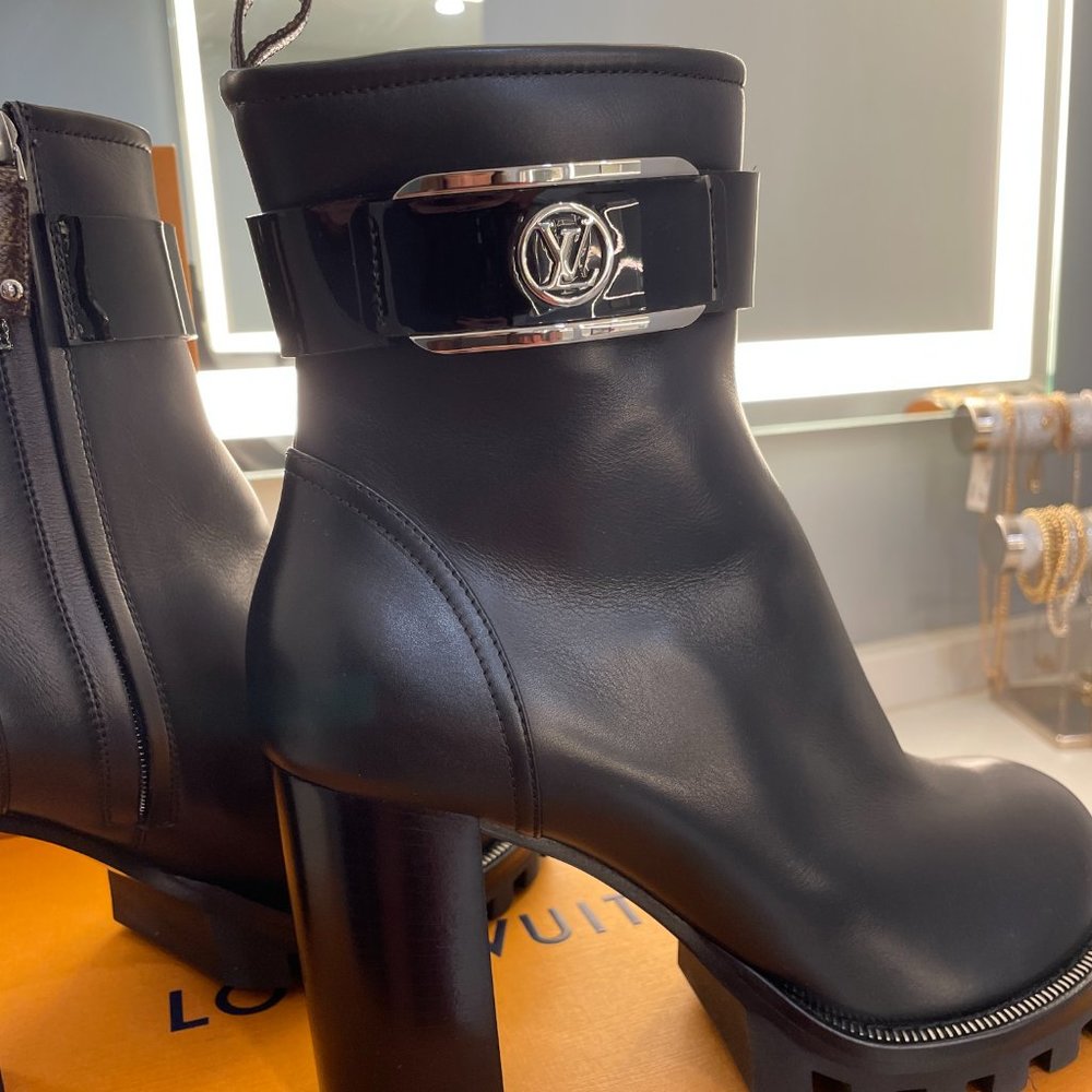 Louis Vuitton Star Trail Ankle Boot - Picture 9 of 10